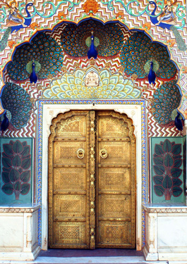 Paauksuotos durys Indijoje